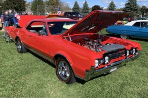 Blaze's Oldsmobile Cutlass 442 with hood and trunk open